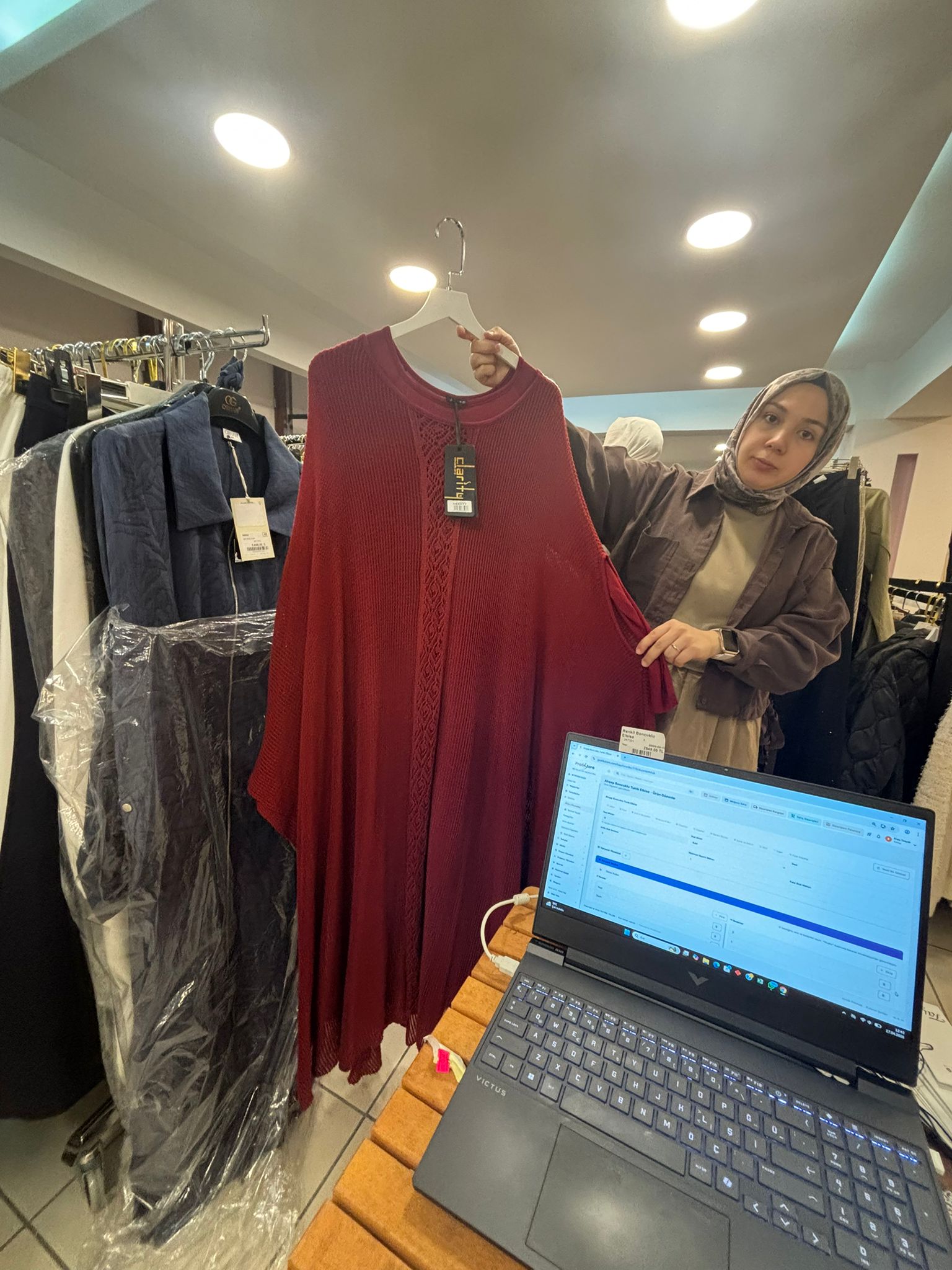Ortası Örgülü Elb Kırmızı 1