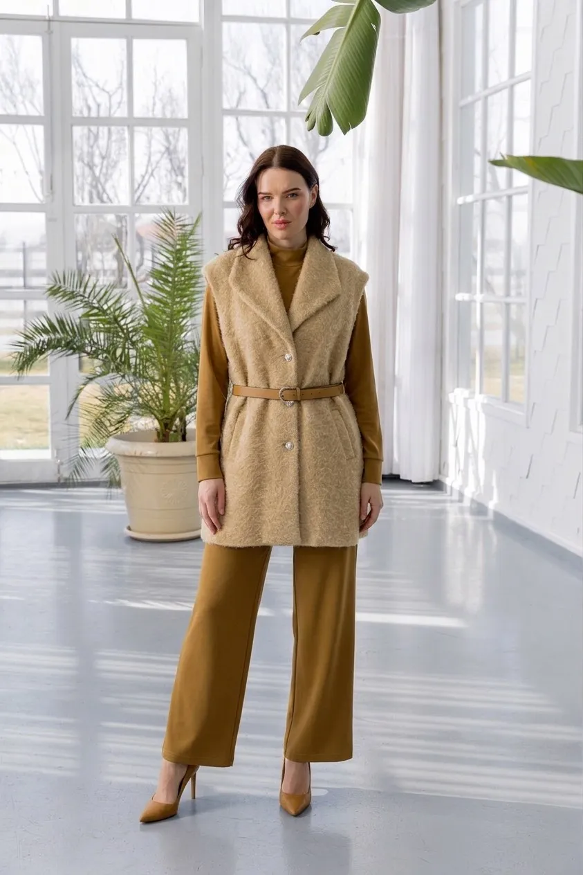BUTİX SİMLİ DÜĞMELİ APLİKE DETAYLI TUNİK YELEK PANTOLON TAKIM Camel
