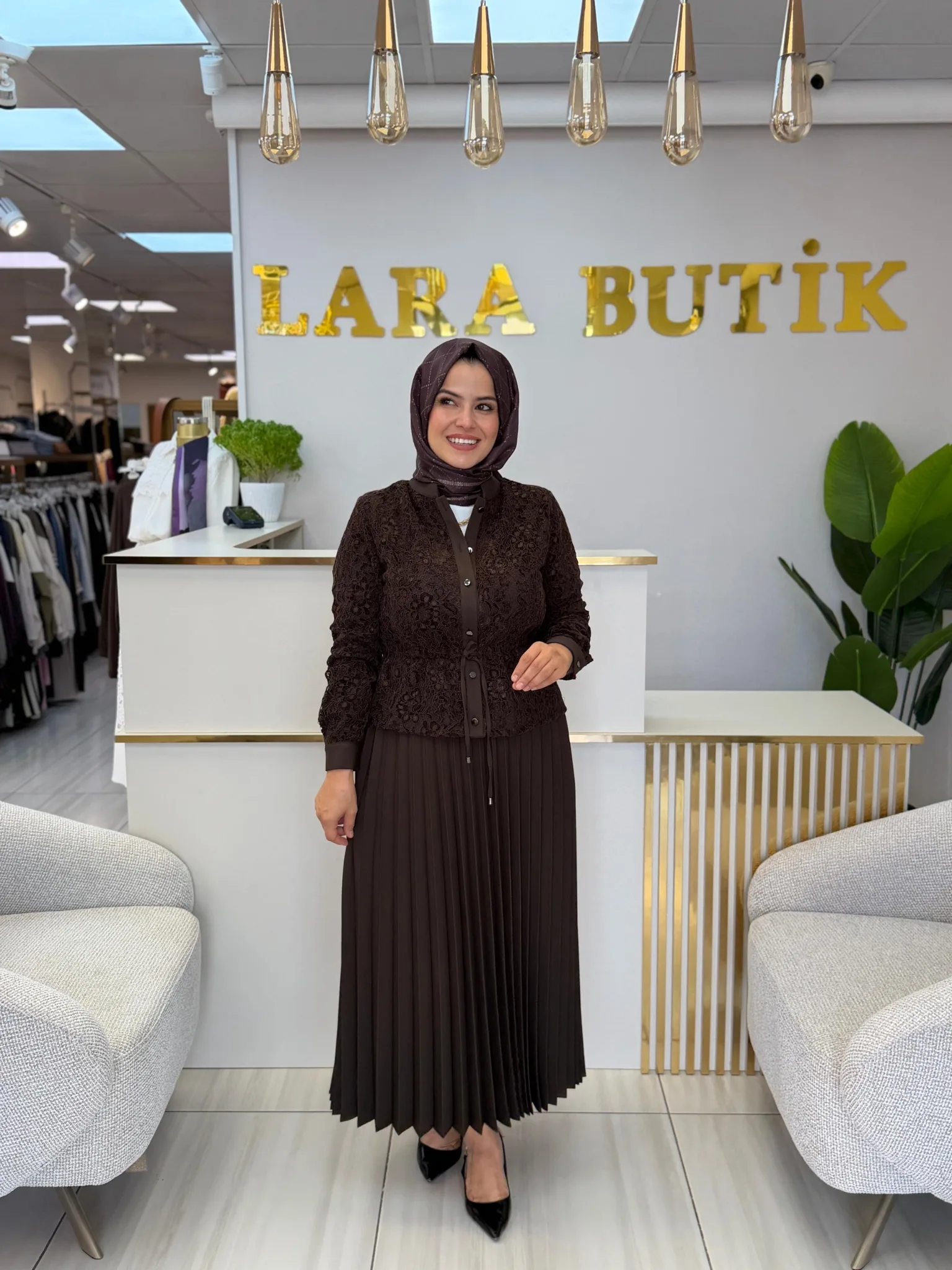 GİZEMLİ Güpürlü etekli takım Kahverengi