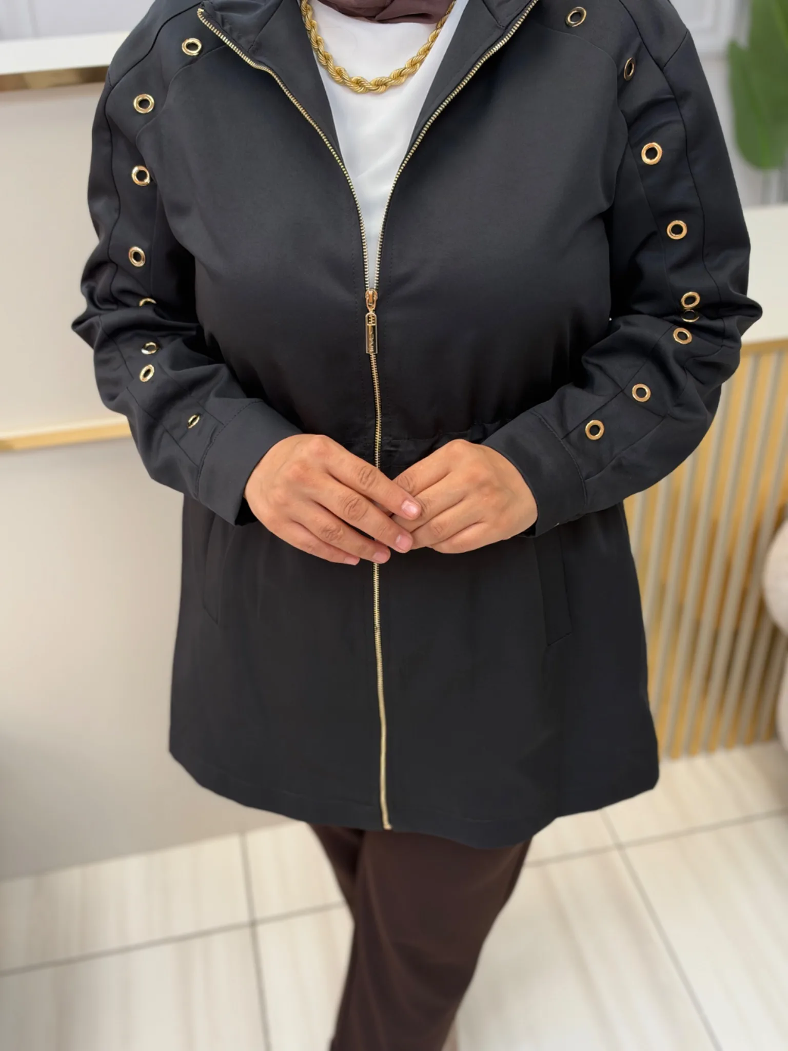 FERMUARLI GOLD DETAY TRENCH Siyah 3