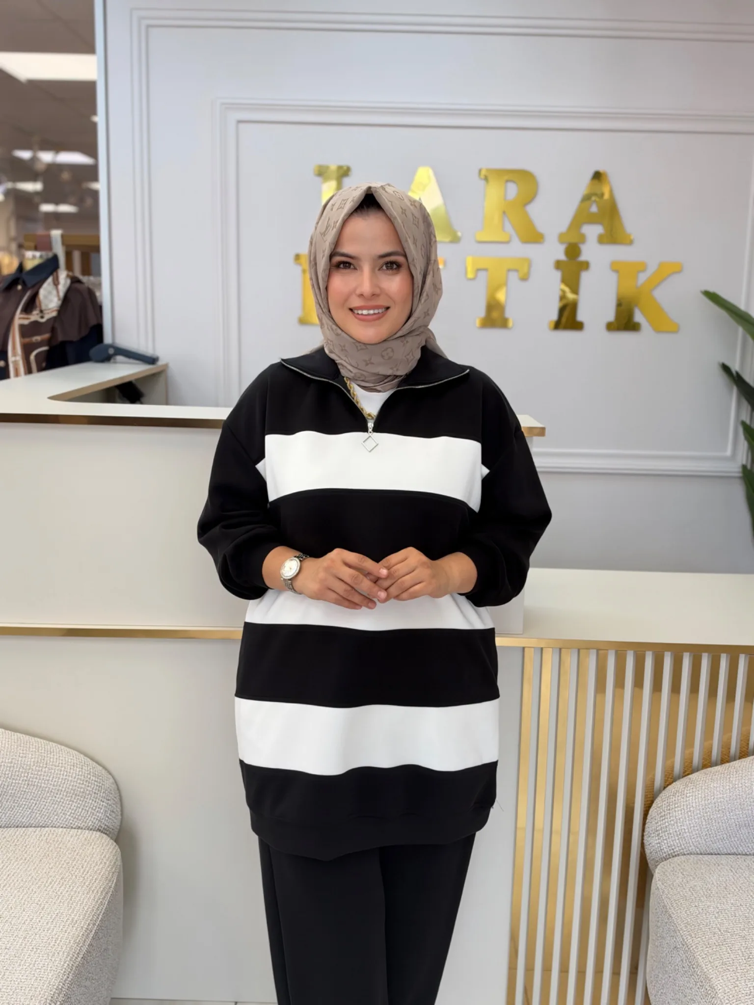 ÇİZGİ DETAYLI SPOR TAKIM Siyah 3