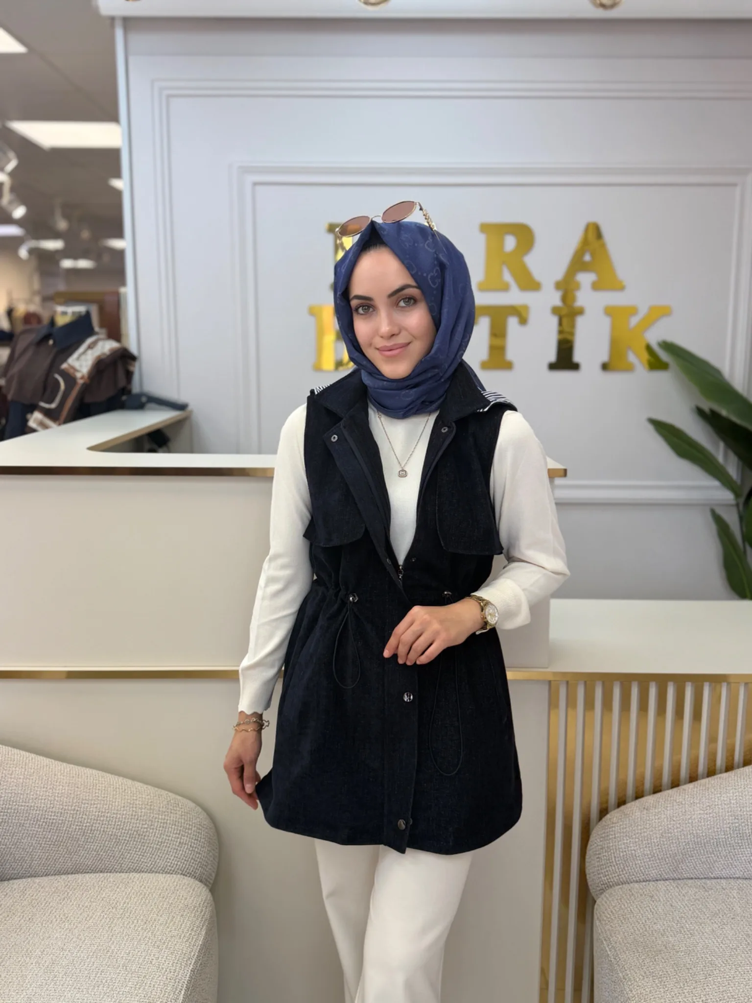 KAPÜŞONLU YELEK Lacivert 2