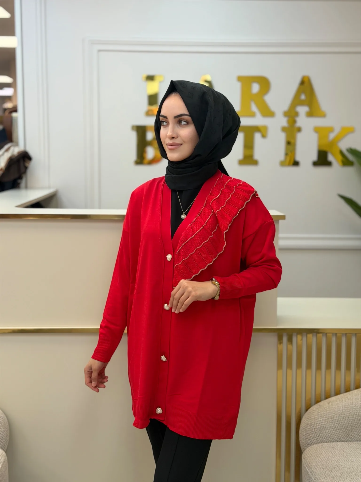 VİVALOLİTA FIRFIR DETAYLI TRİKO HIRKA Kırmızı