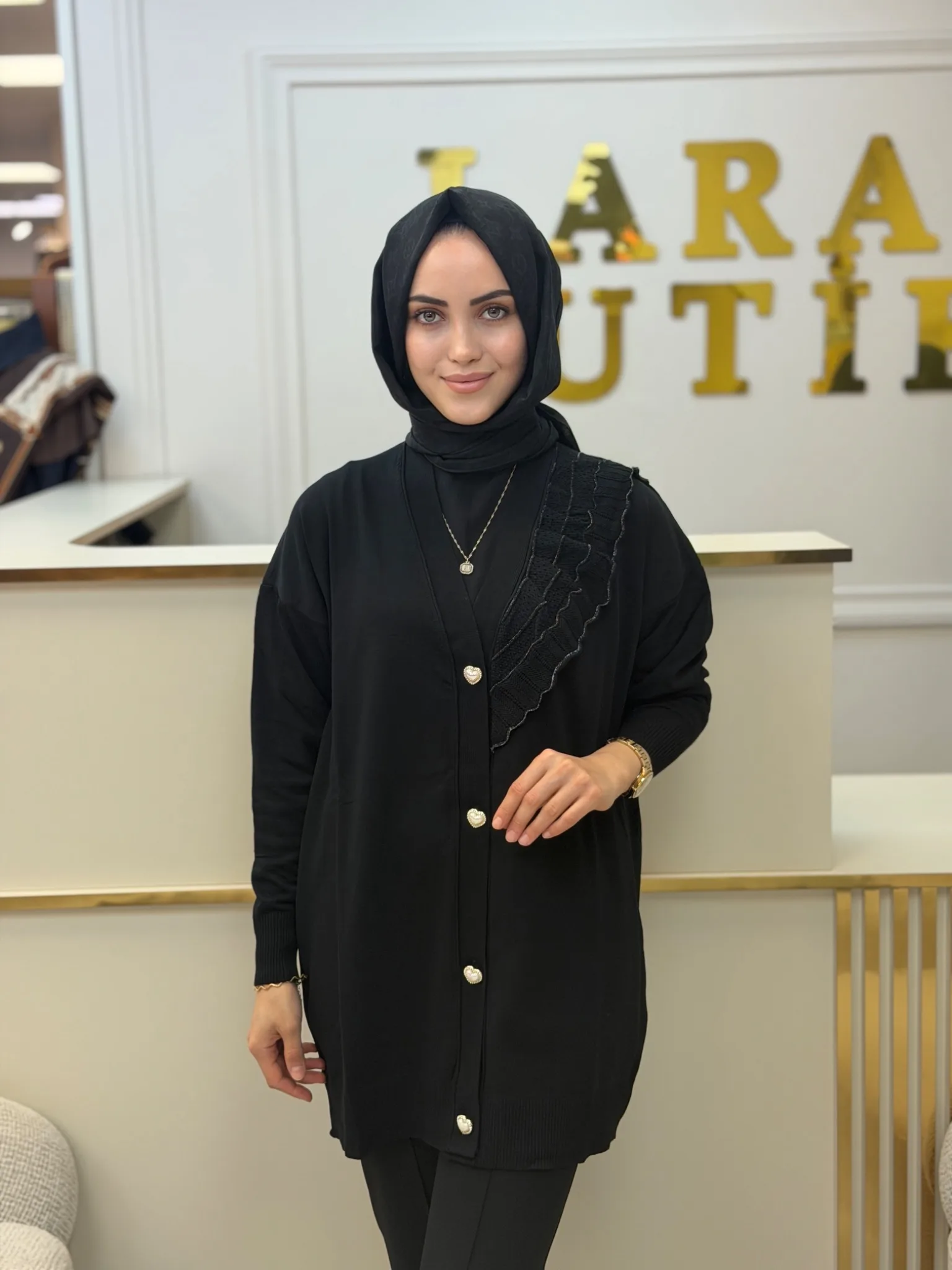 VİVALOLİTA FIRFIR DETAYLI TRİKO HIRKA Siyah