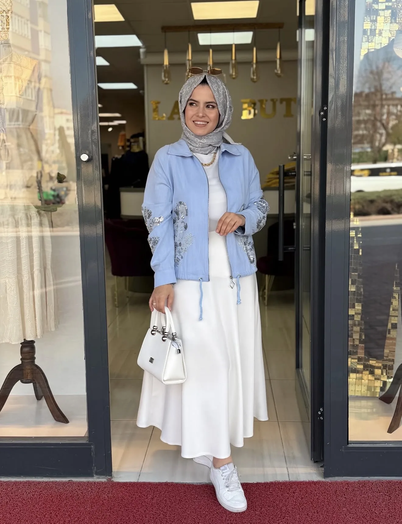 AYNAZ ETEK ÜSTÜ TAŞ İŞLEMELİ CEKET Mavi