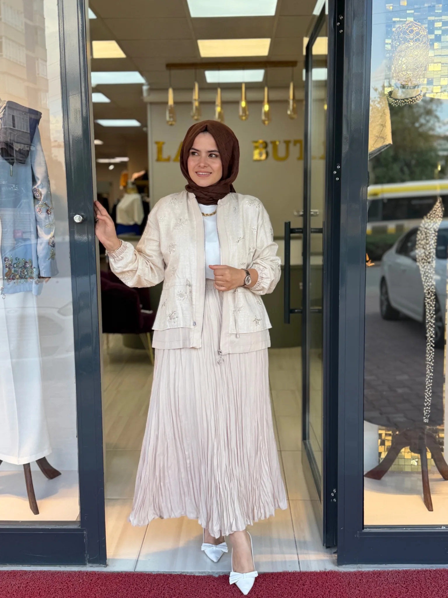 STELLA STORE KETEN ETEKLİ TAKIM Bej