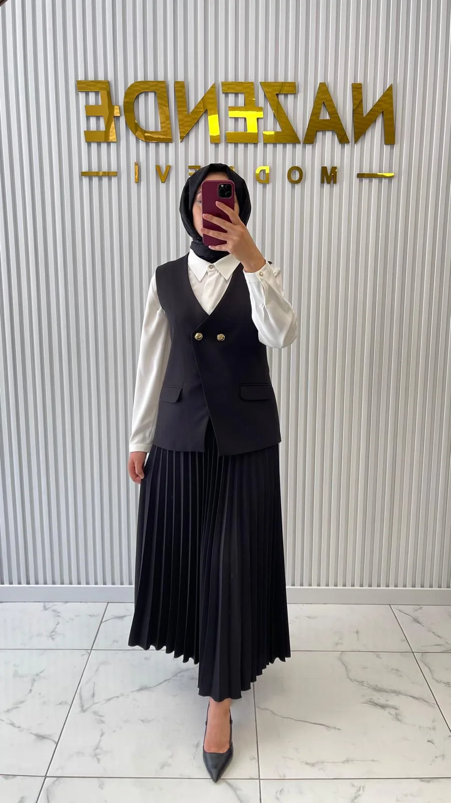 Armine Piliseli Etekli Yelekli Takım Siyah
