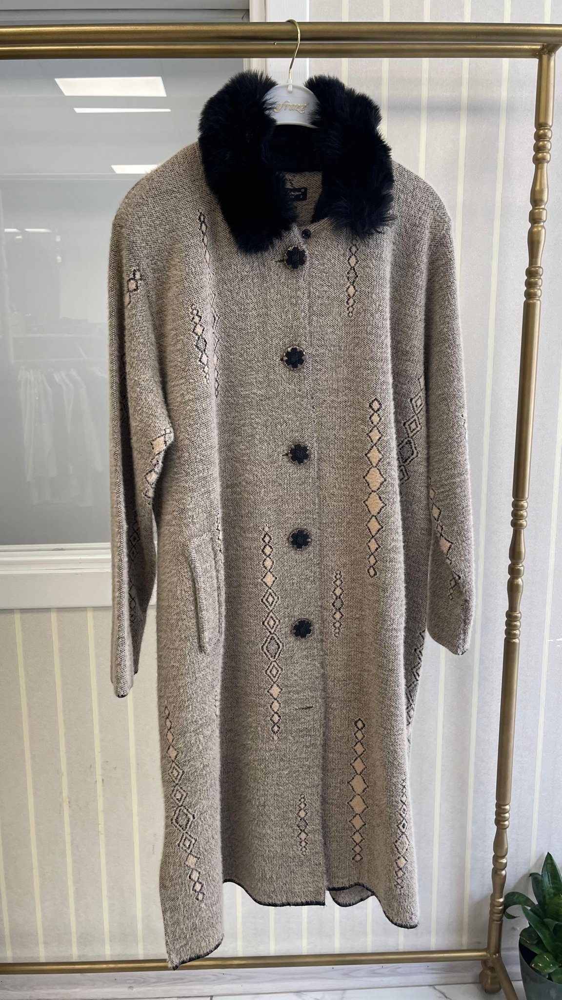 Miray Erdoğan Kürklü Angora Ceket Bej