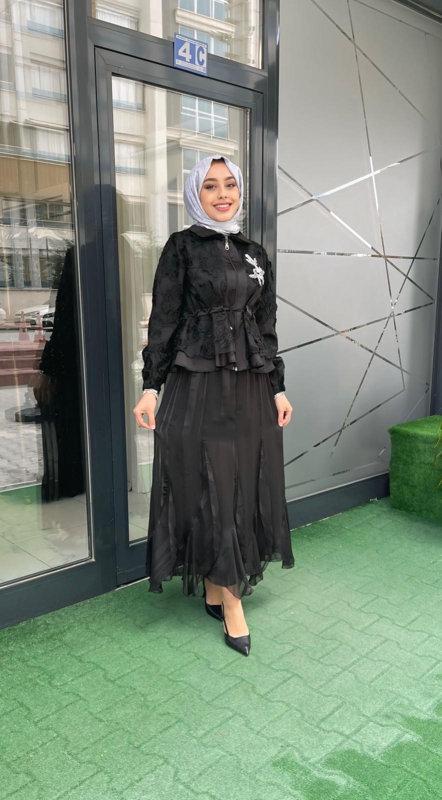 Selinada İkili Takım Siyah