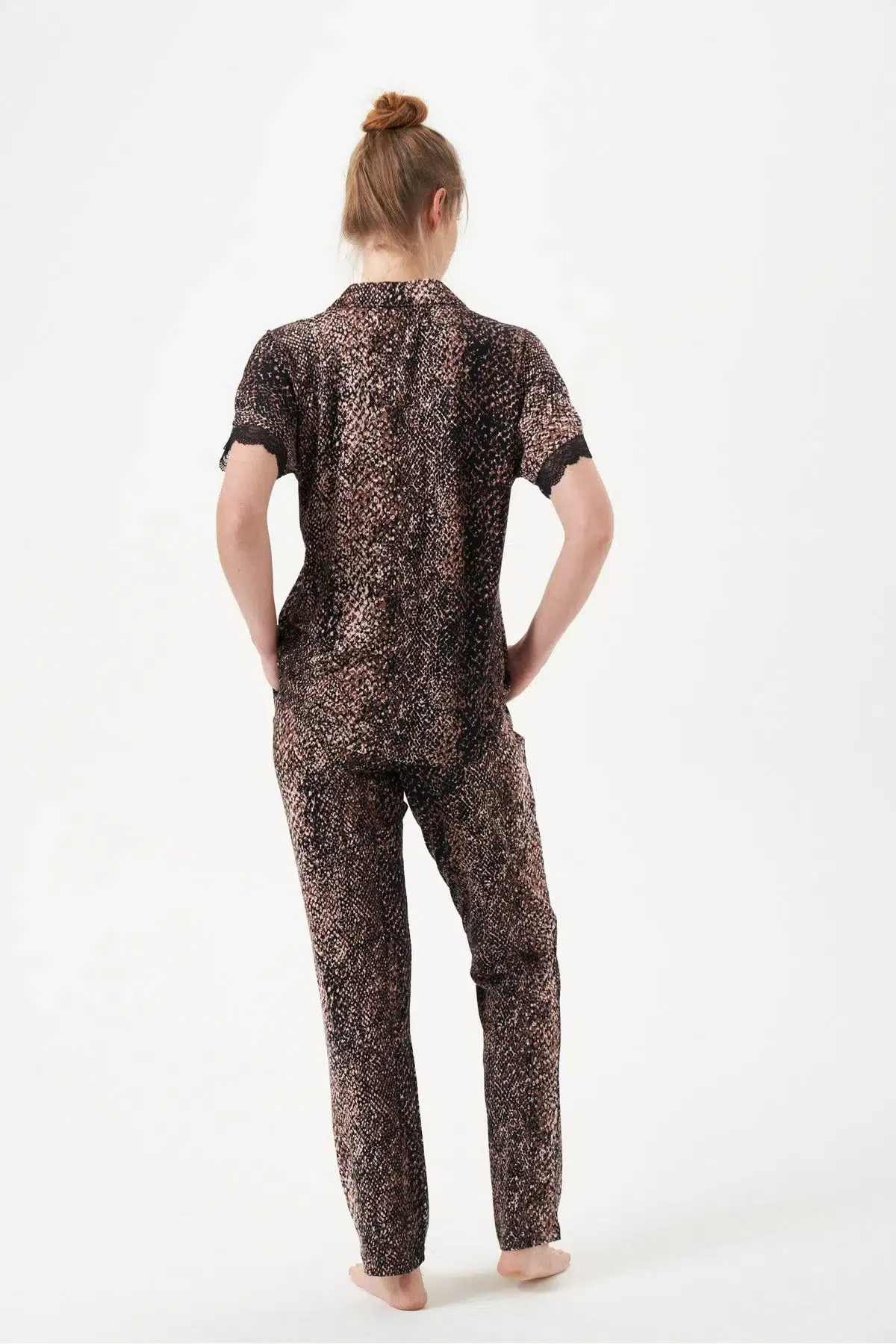 PJS Kadın Düğmeli Desenli Kısa Kol Pijama Takım 29068 Brown