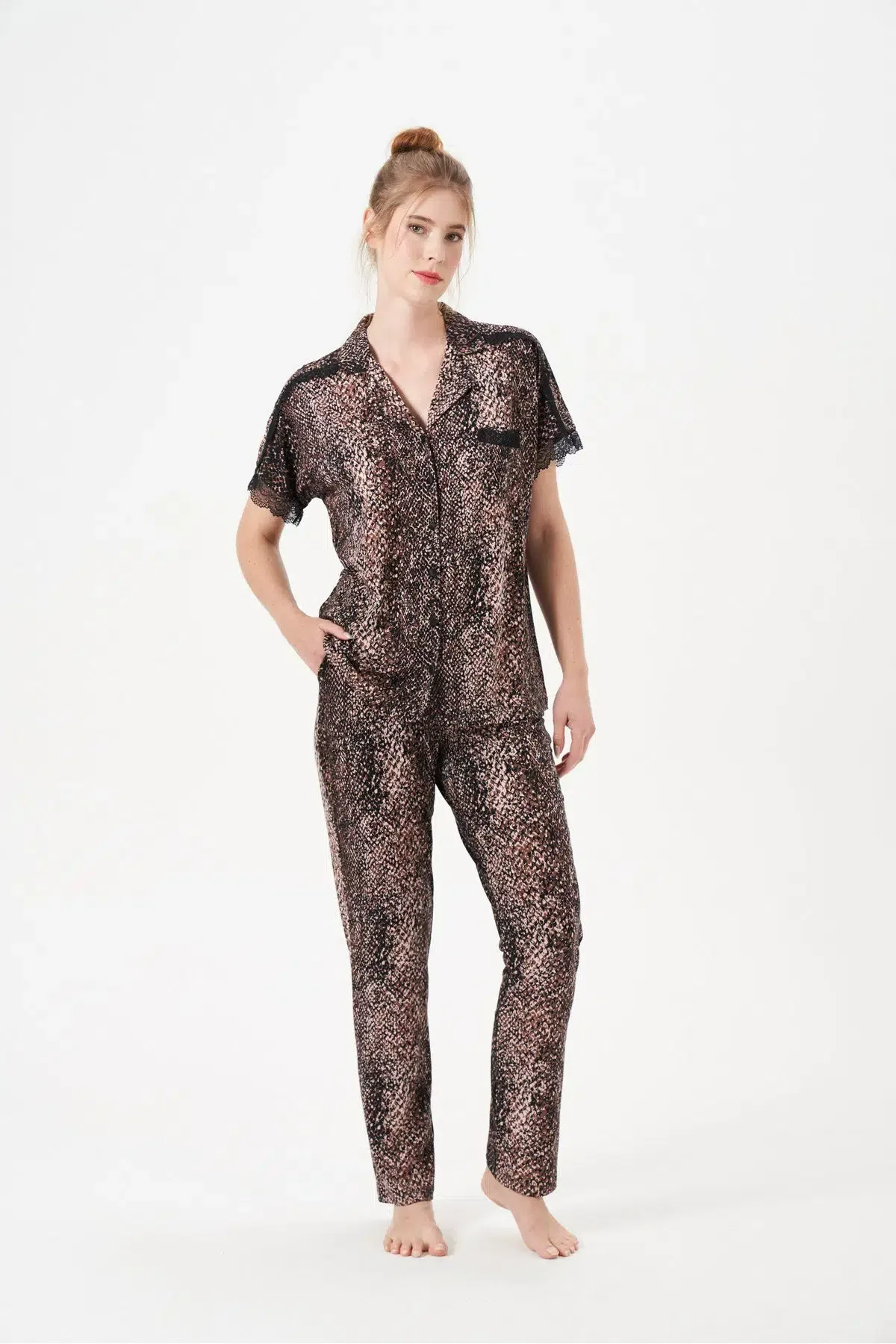 PJS Kadın Düğmeli Desenli Kısa Kol Pijama Takım 29068 Brown 4