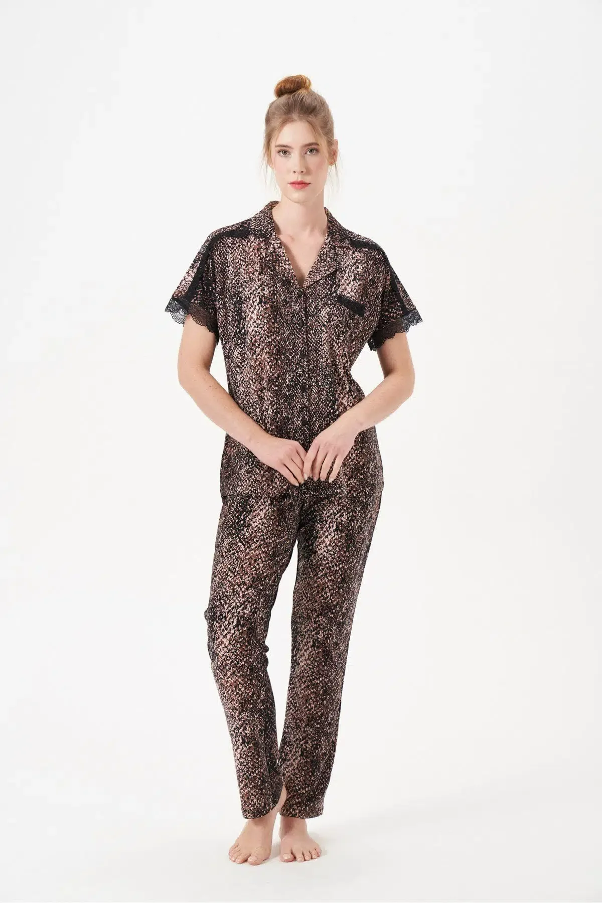 PJS Kadın Düğmeli Desenli Kısa Kol Pijama Takım 29068 Brown 3