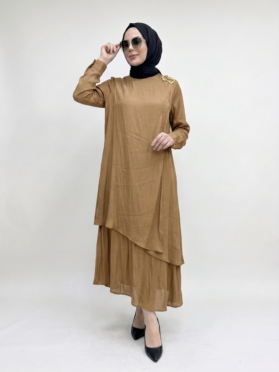ESSWAAP Broşlu Saten Takım Camel